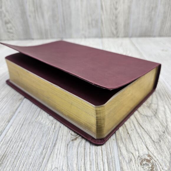 Jesus Calling Devotional Bible NKJV Thomas Nelson Brown‎ Leather Hardcover Gift - Picture 4 of 12
